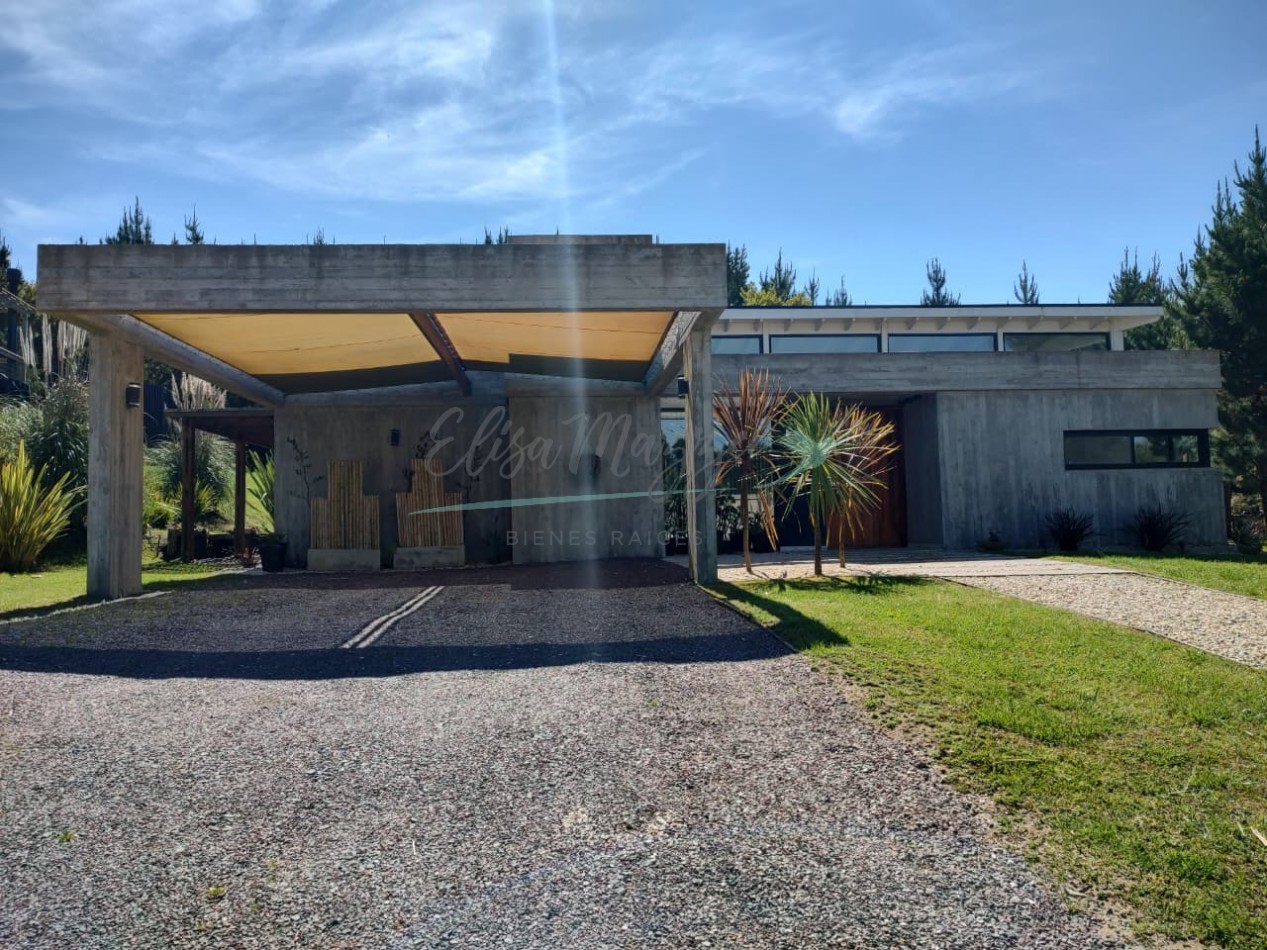 CASA EN VENTA - COSTA ESMERALDA 