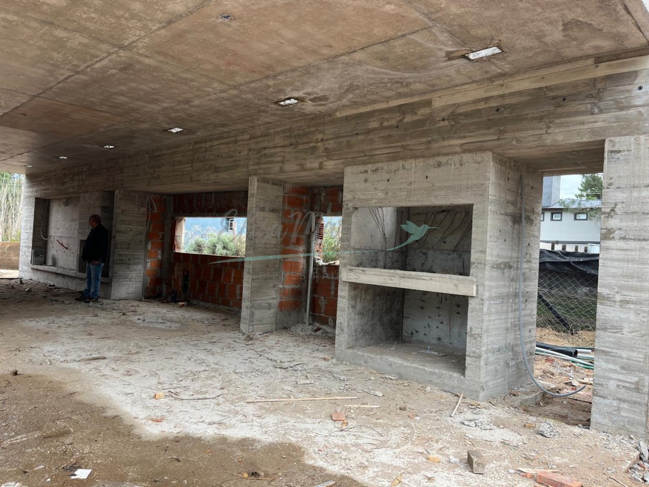 CASA EN VENTA A ESTRENAR - VALERIA DEL MAR