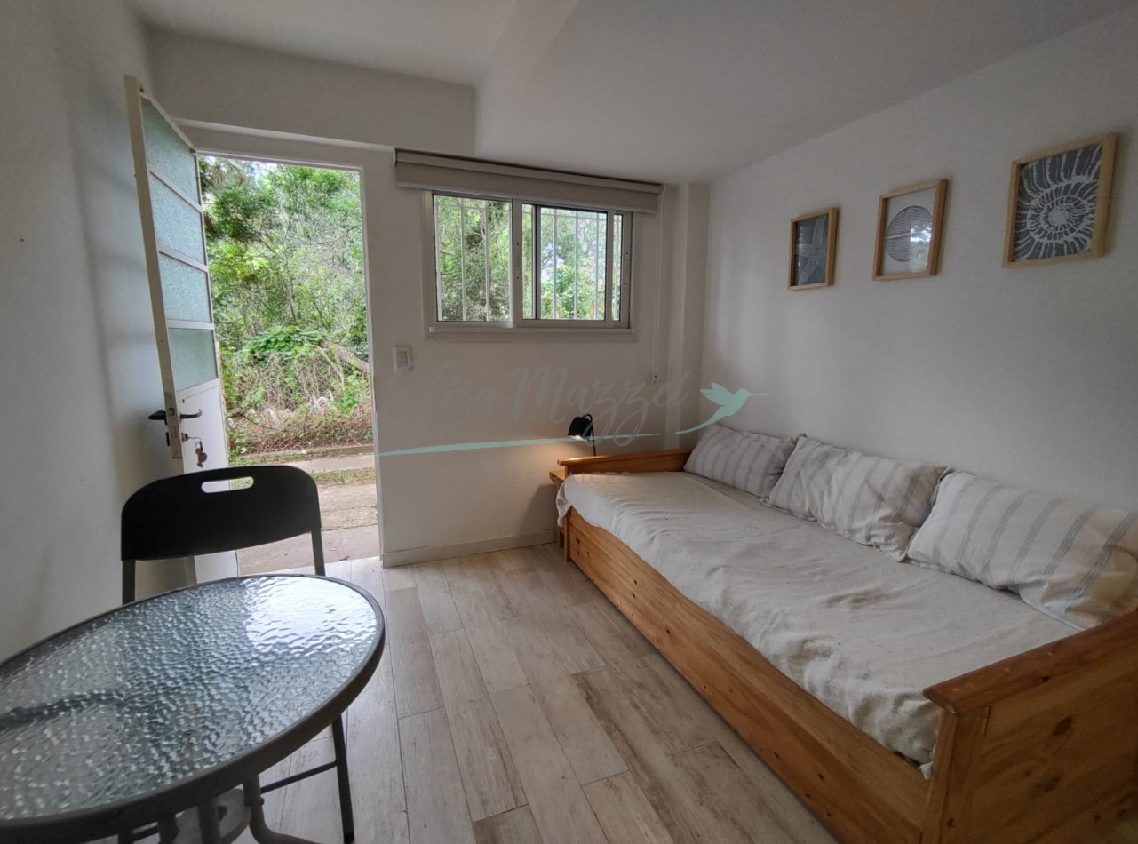 DEPARTAMENTO TIPO DUPLEX EN VENTA - CUATRO AMBIENTES - VALERIA DEL MAR