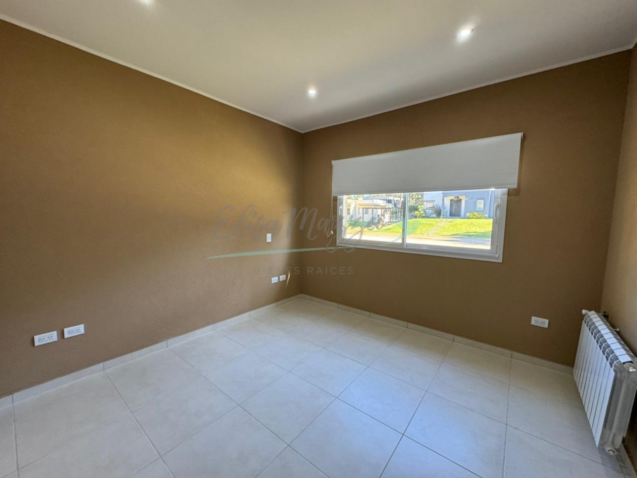 CASA EN VENTA EN ZONA ALAMOS - PINAMAR 