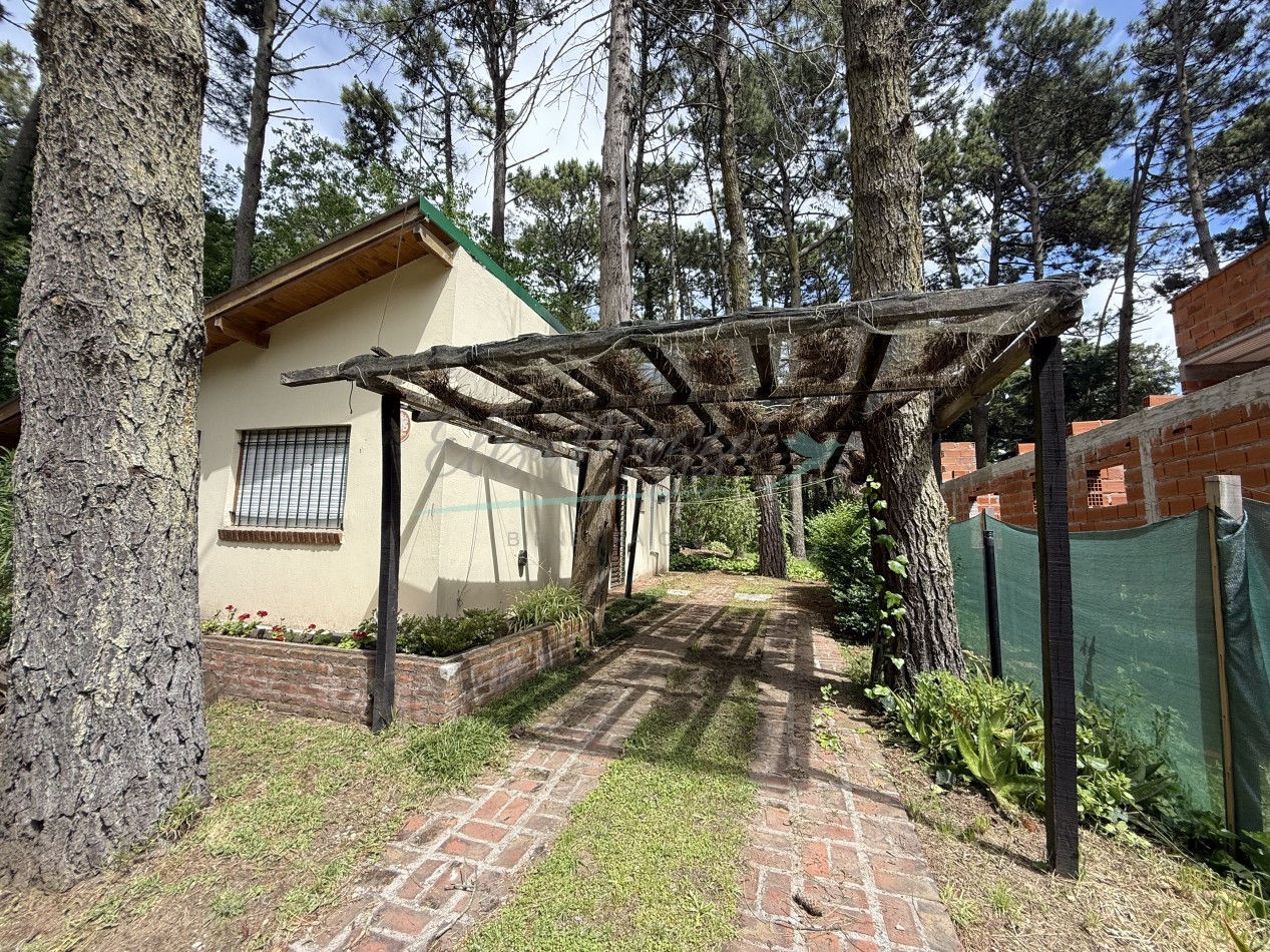 CASA EN VENTA - VALERIA DEL MAR - PINAMAR 
