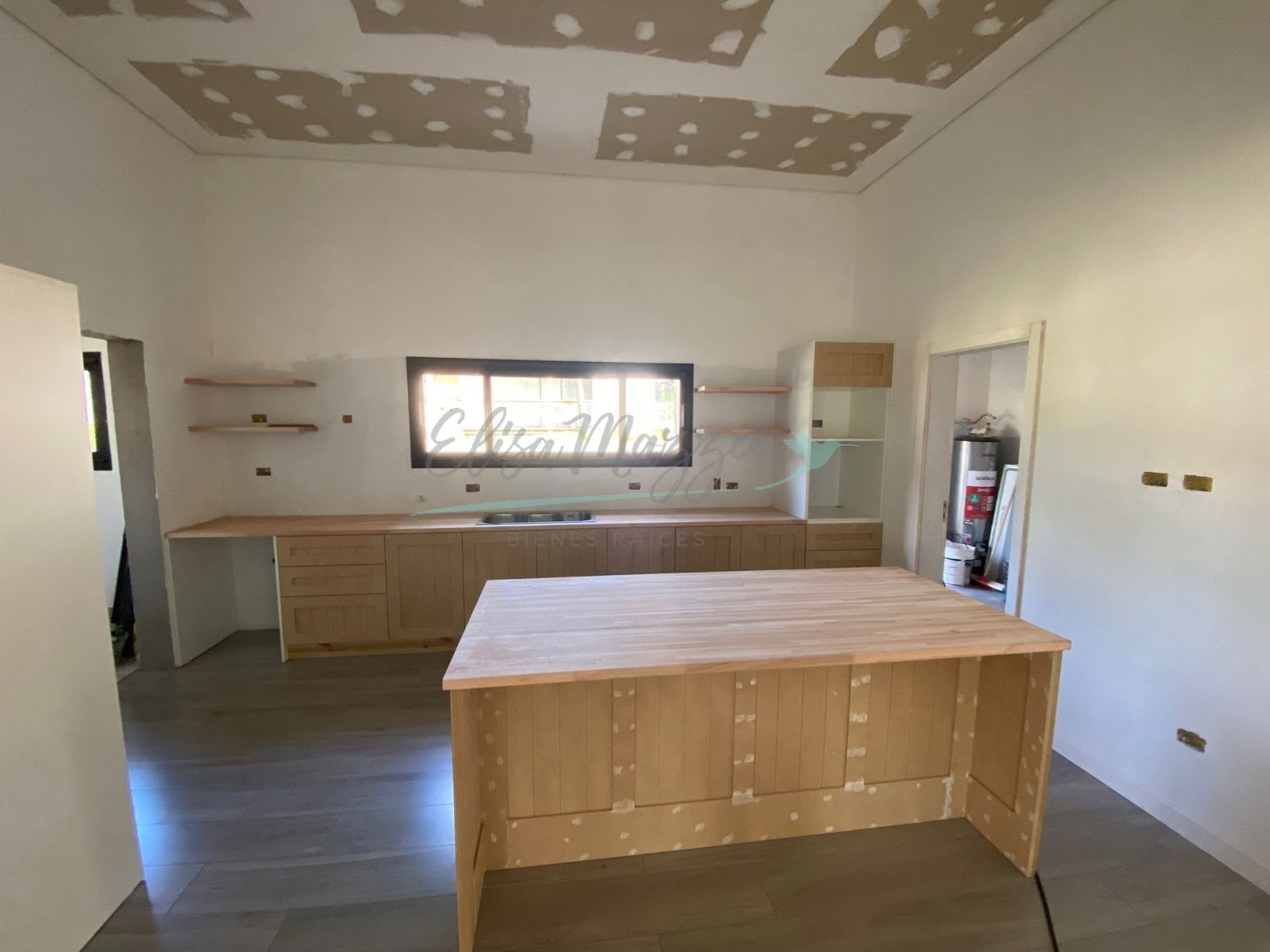 CASA EN VENTA - PIONEROS - PINAMAR