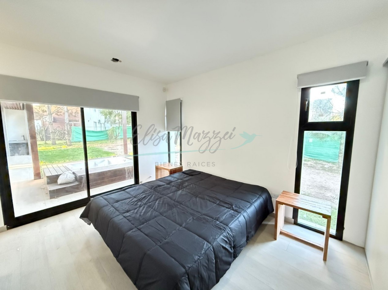 CASA EN VENTA A ESTRENAR - PINAMAR