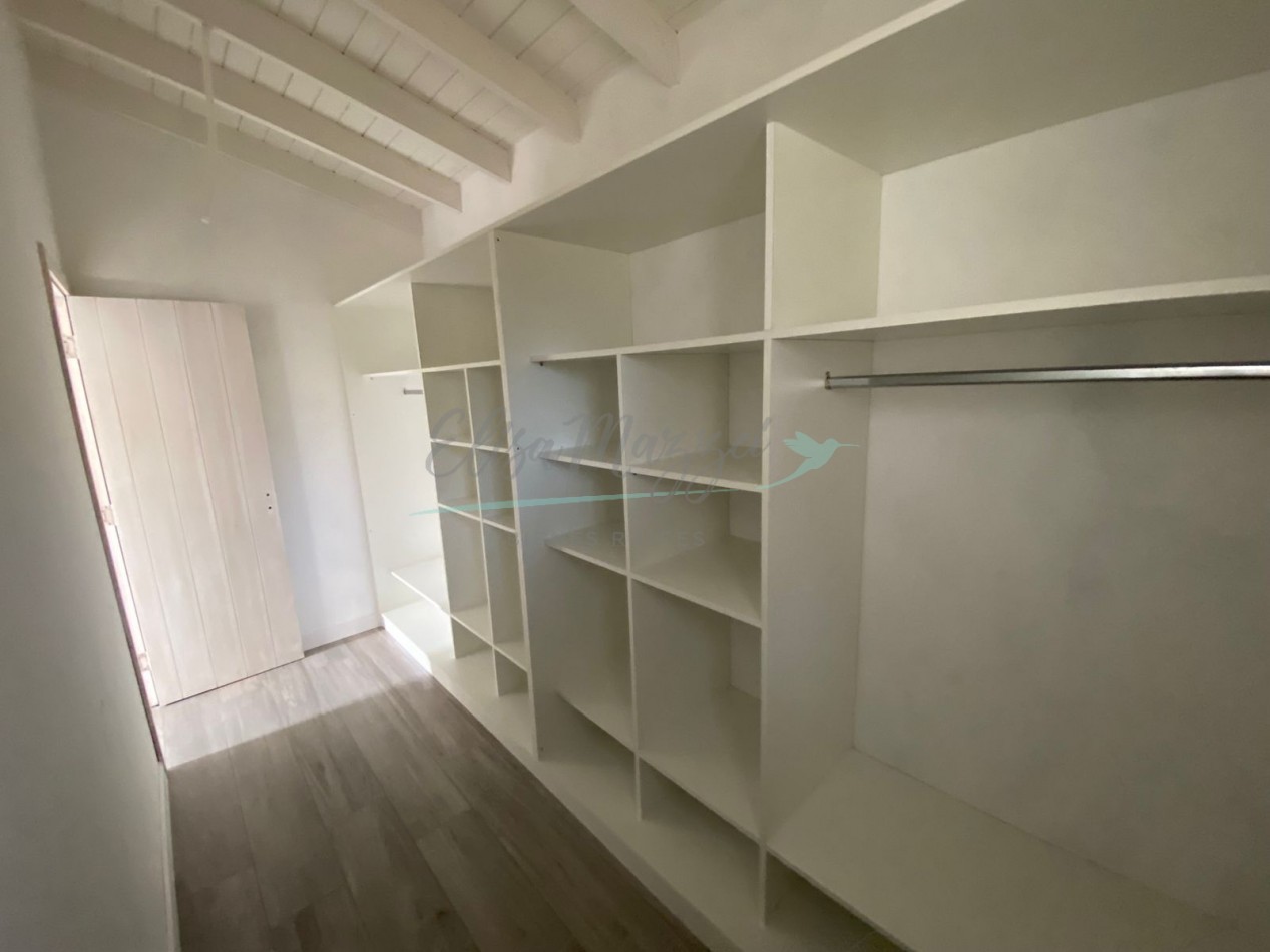 CASA EN VENTA - PIONEROS - PINAMAR