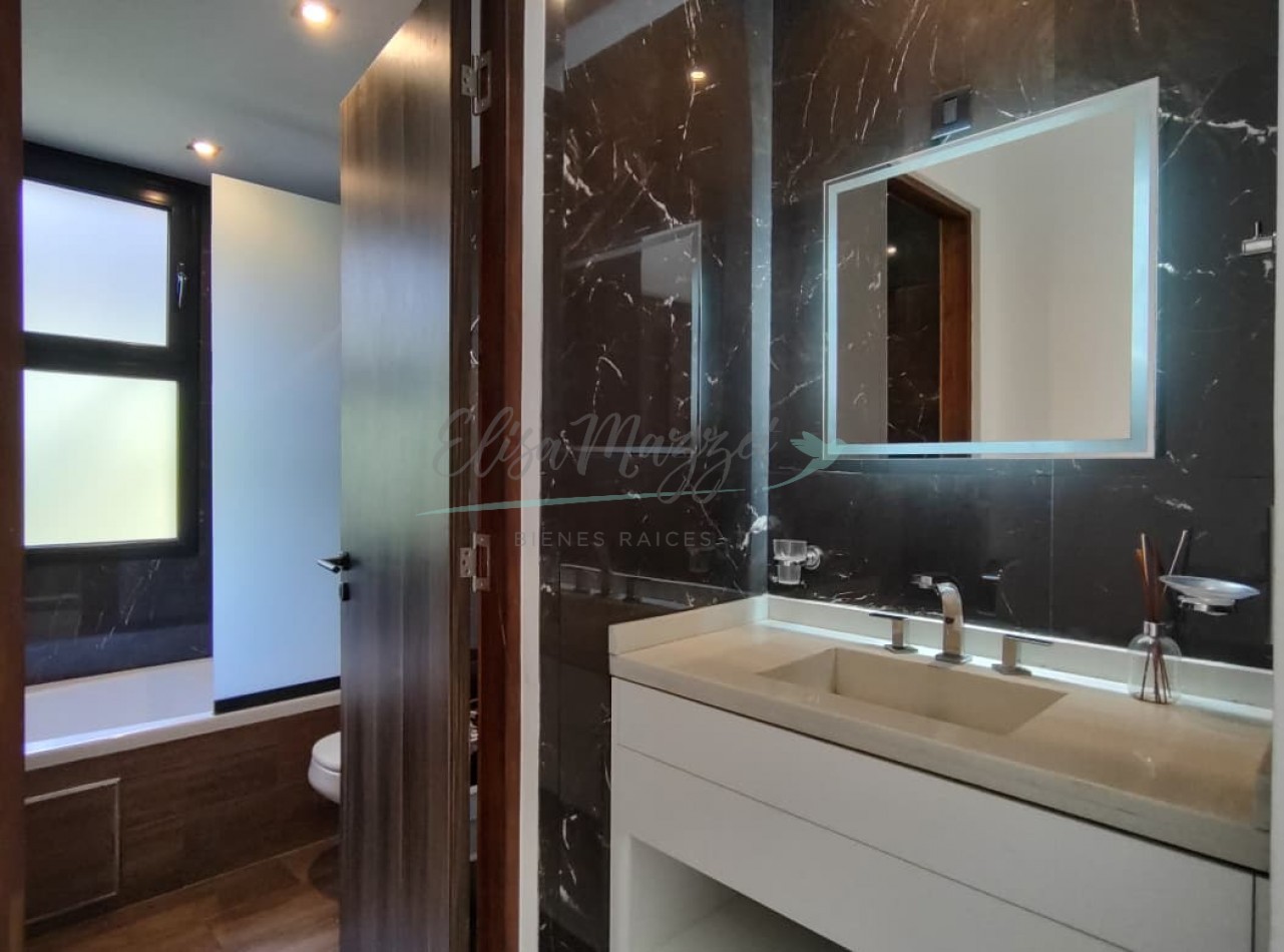 CASA EN VENTA - COSTA ESMERALDA 