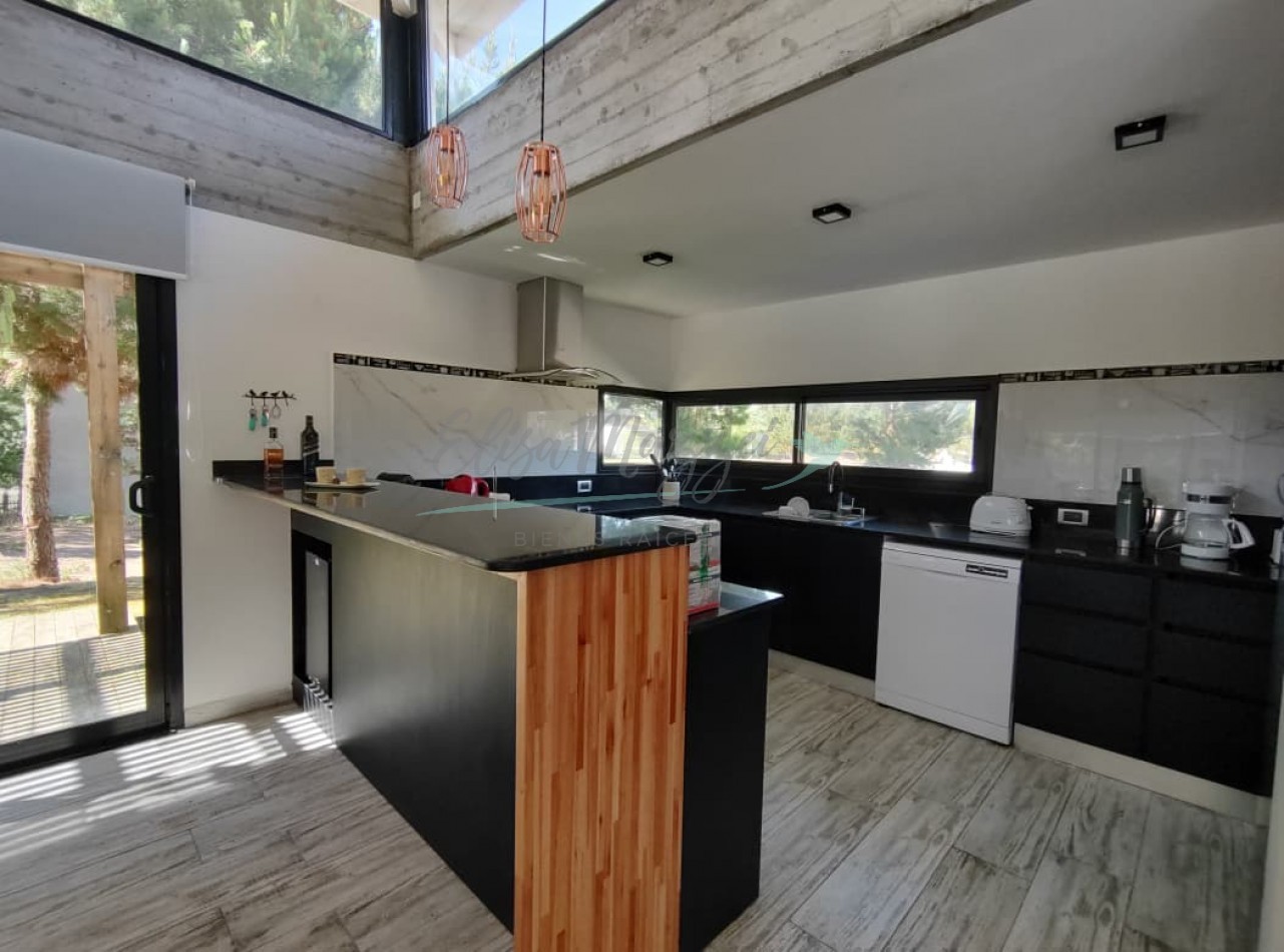 CASA EN VENTA - COSTA ESMERALDA 