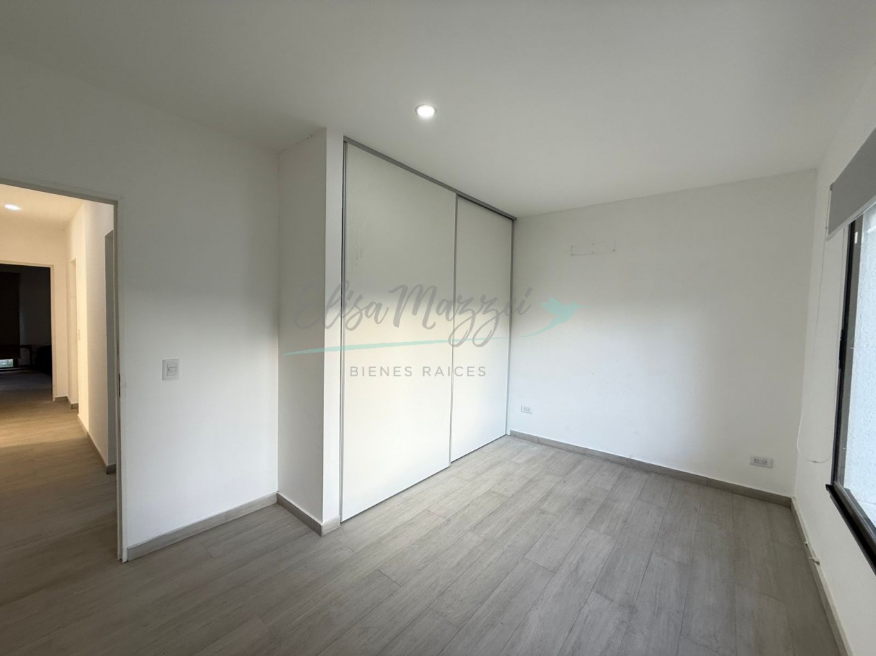 CASA EN VENTA A ESTRENAR - PINAMAR