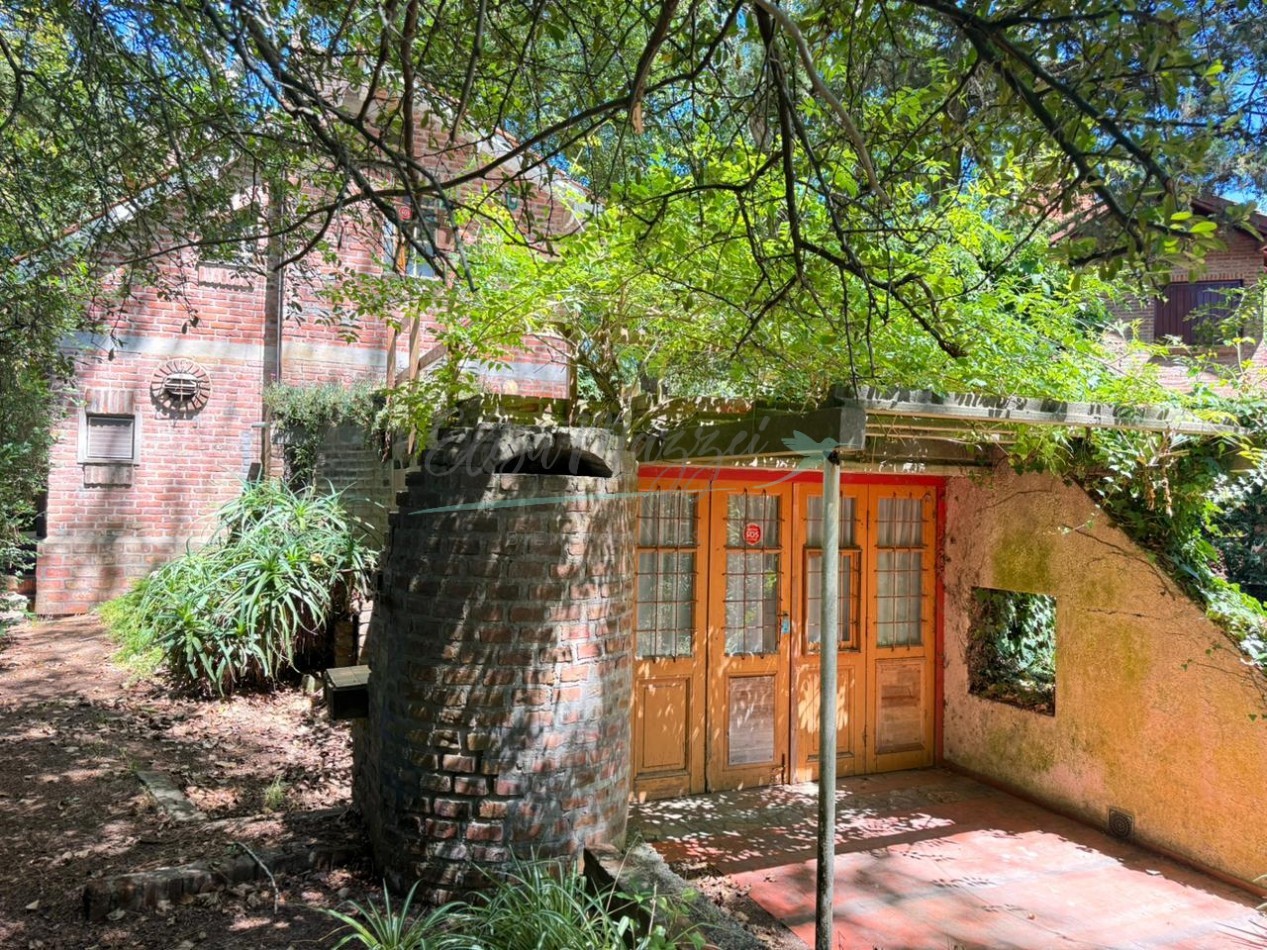 CASA EN VENTA - A METROS DEL MAR - VALERIA DEL MAR