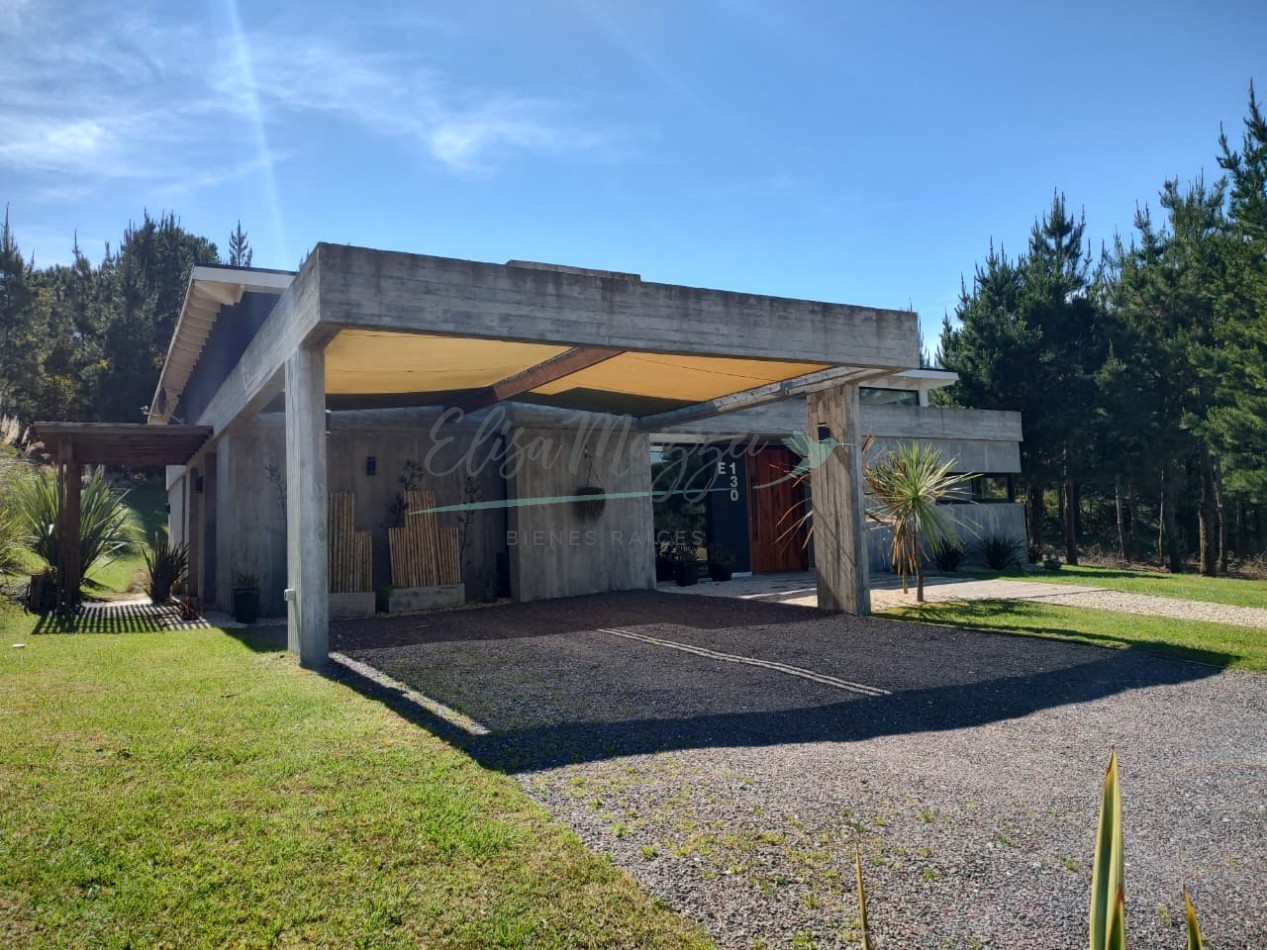 CASA EN VENTA - COSTA ESMERALDA 