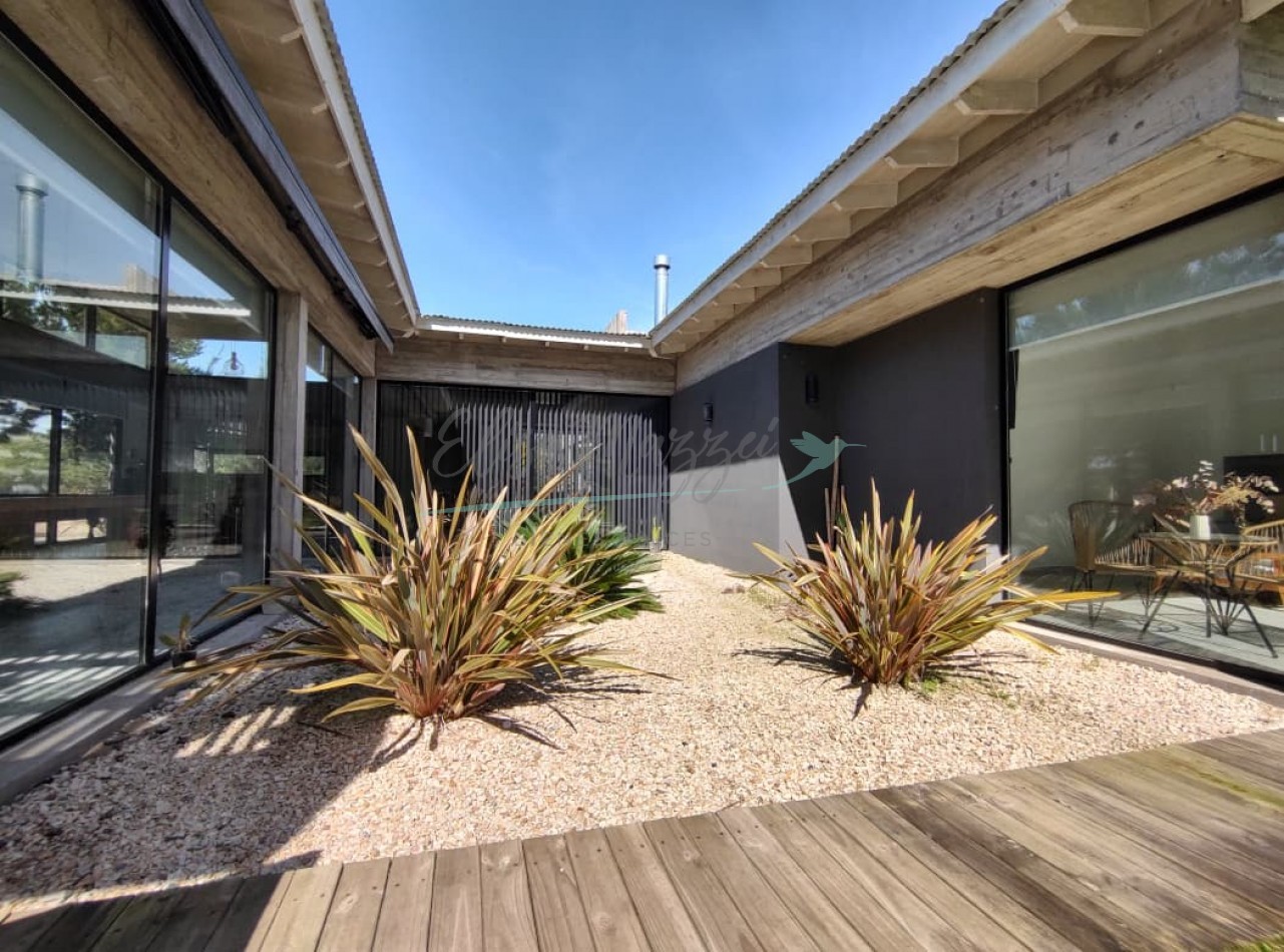 CASA EN VENTA - COSTA ESMERALDA 