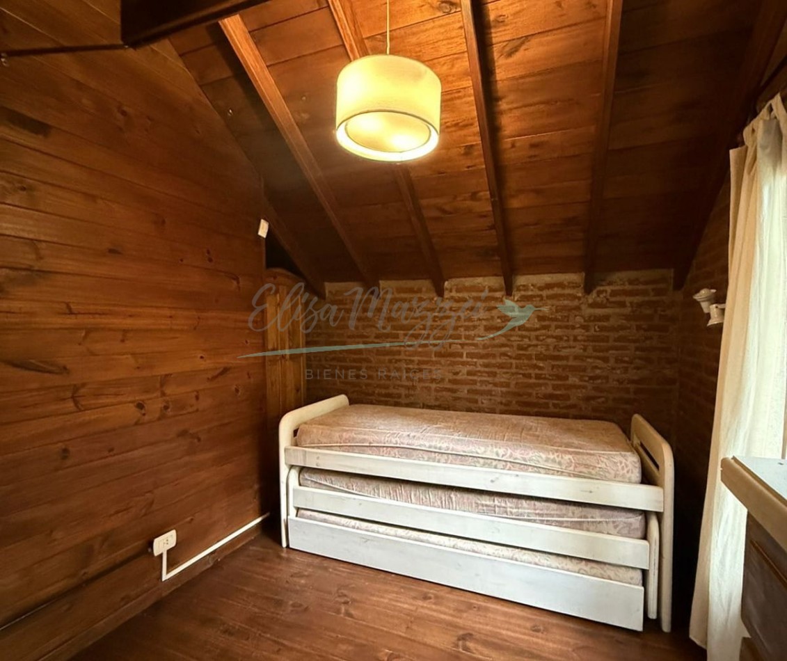 CASA EN VENTA - MAR DE LAS PAMPAS