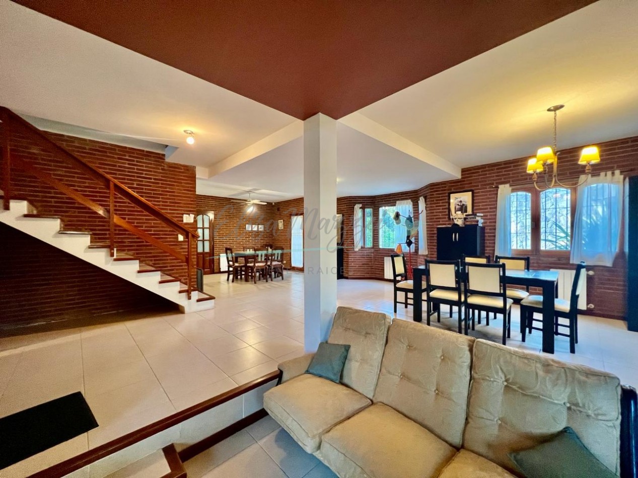 CASA EN VENTA - PINAMAR