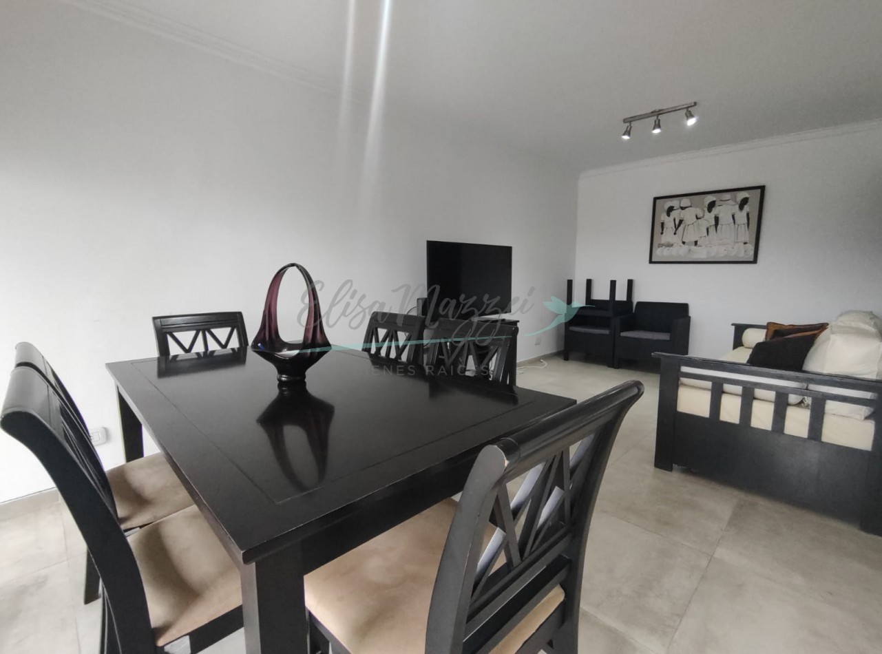 DEPARTAMENTO TRES AMBIENTES EN VENTA - PINAMAR CENTRO - CERCA DEL MAR