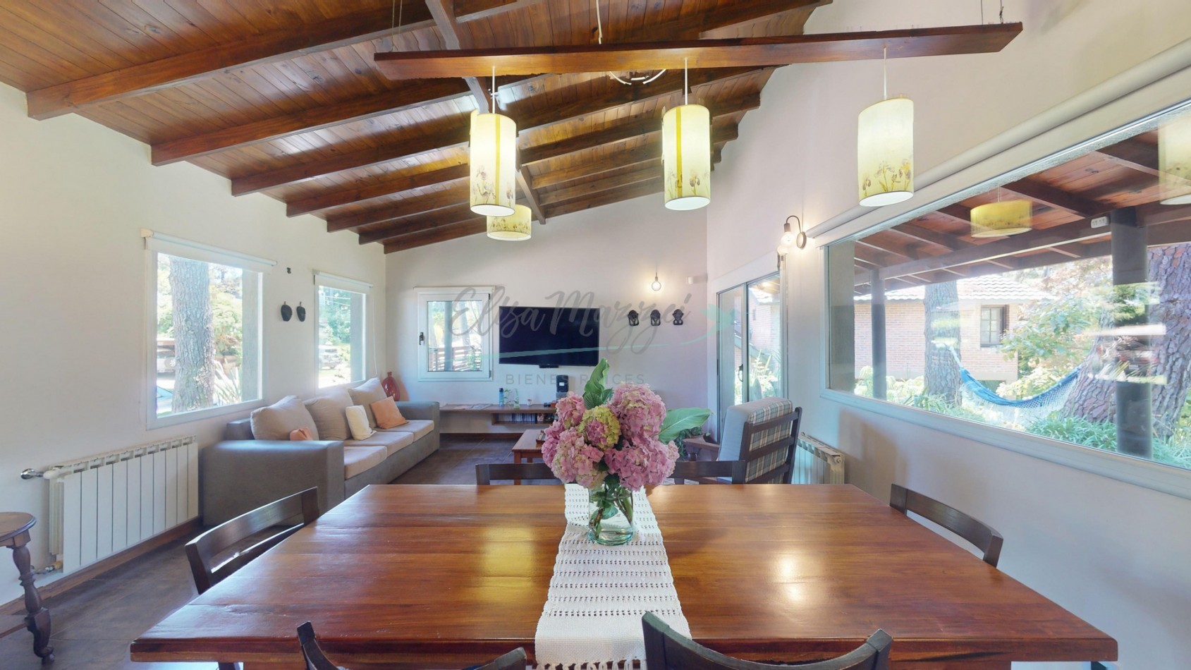 CASA EN VENTA - PINAMAR