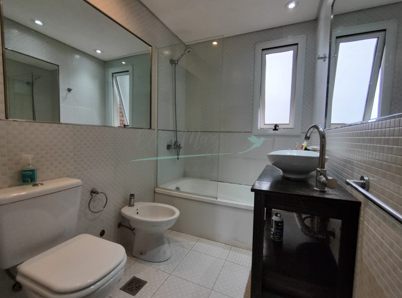 CASA EN VENTA - PINAMAR