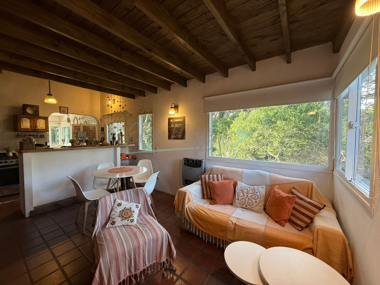 CASA EN VENTA - VALERIA DEL MAR