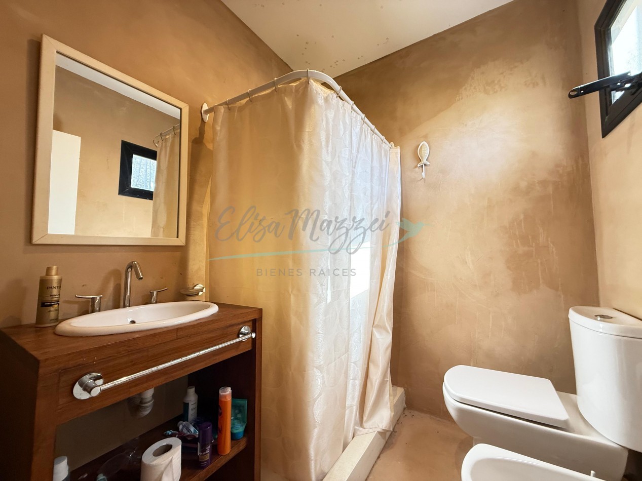 CASA EN VENTA A METROS DEL MAR - VILLA ROBLES