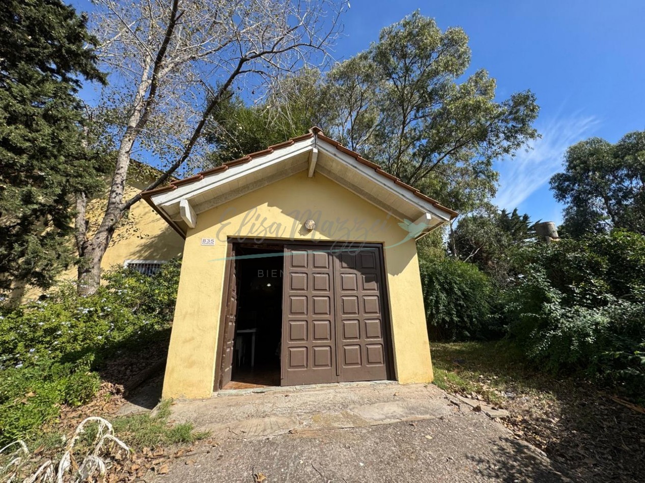 CASA EN VENTA - OSTENDE - PINAMAR 