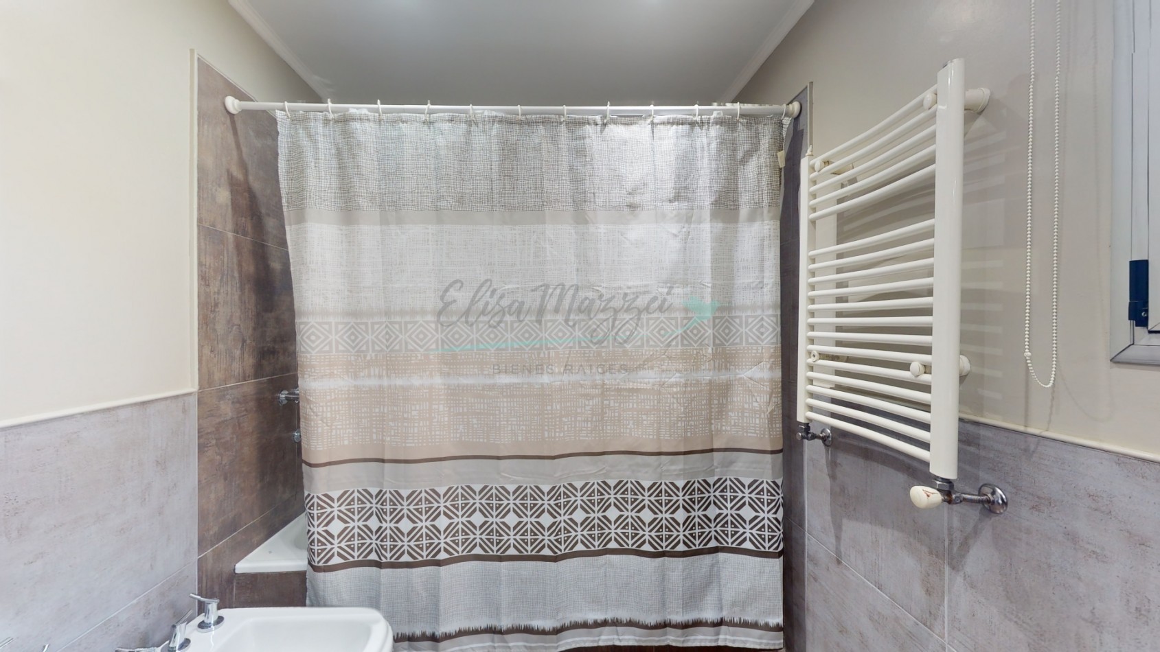 CASA EN VENTA - PINAMAR