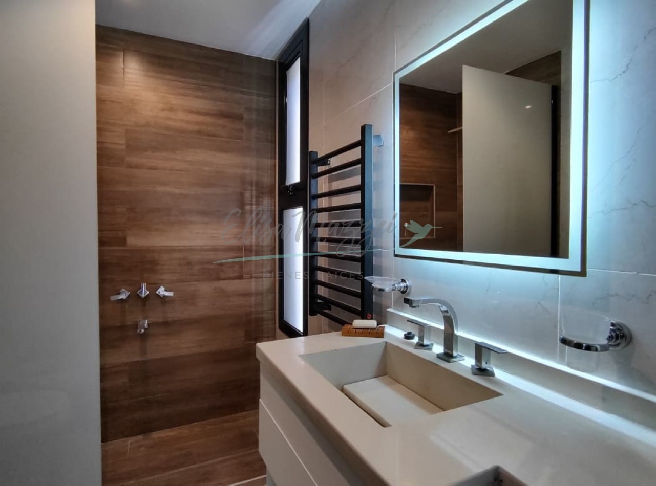 CASA EN VENTA - COSTA ESMERALDA 