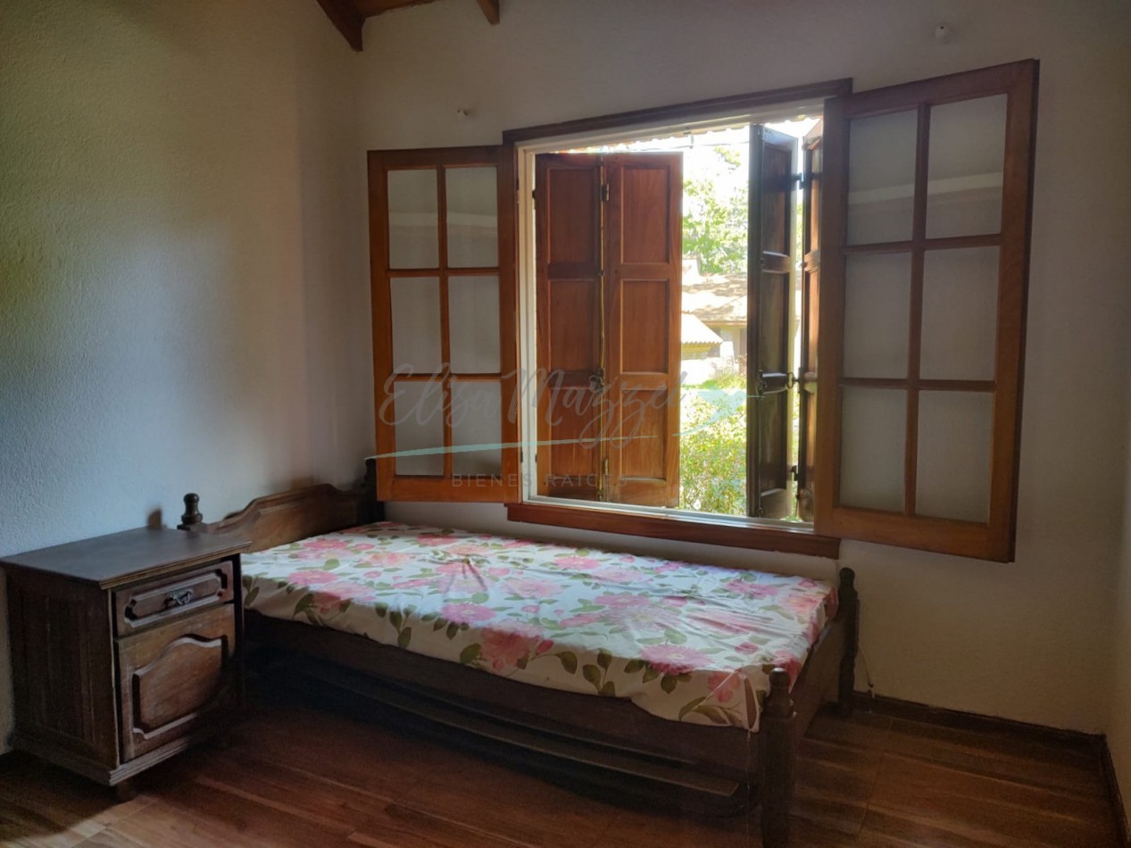 CASA EN VENTA SEIS AMBIENTES - PINAMAR