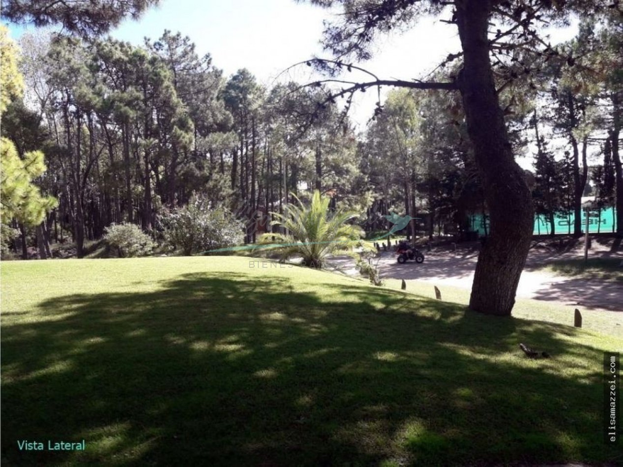 CASA EN VENTA - PINAMAR NORTE - SOBRE DOS LOTES