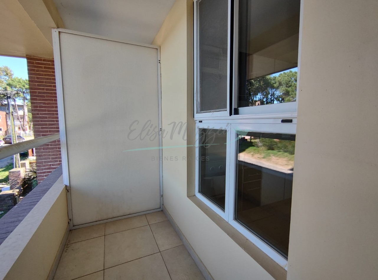 DEPARTAMENTO DOS AMBIENTES - EN VENTA - A METROS DEL MAR - PINAMAR