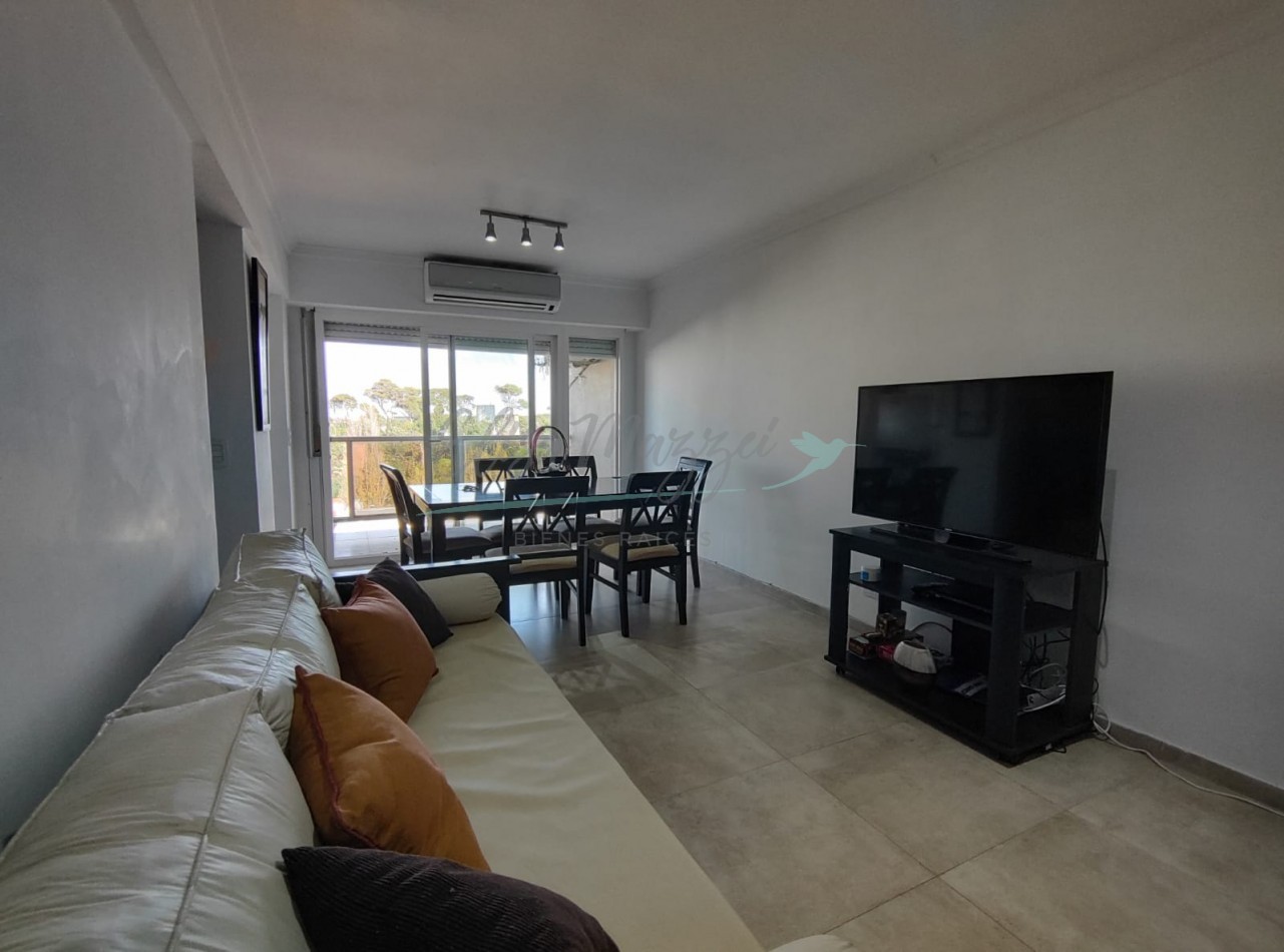 DEPARTAMENTO TRES AMBIENTES EN VENTA - PINAMAR CENTRO - CERCA DEL MAR