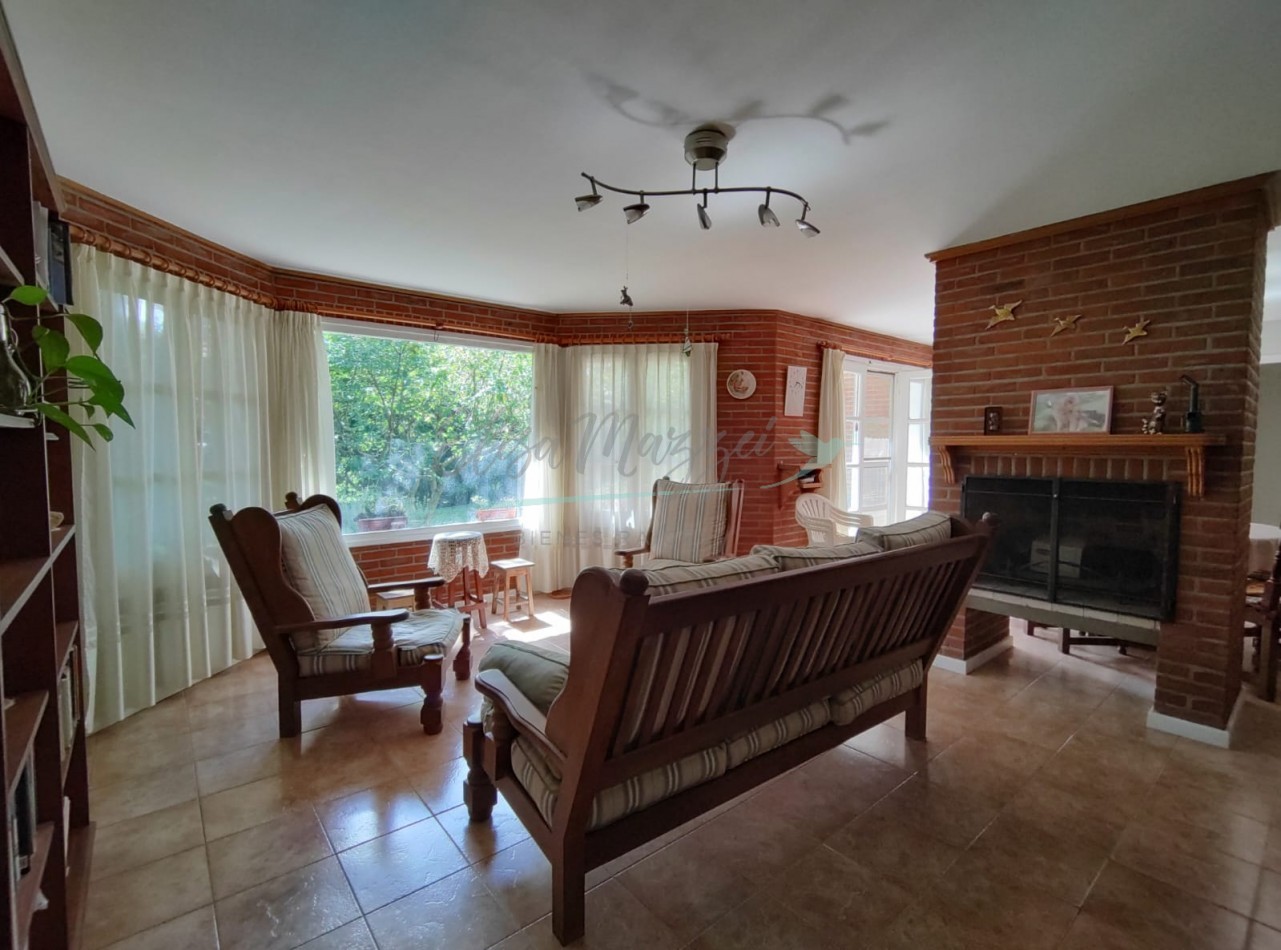 CASA EN VENTA - PINAMAR