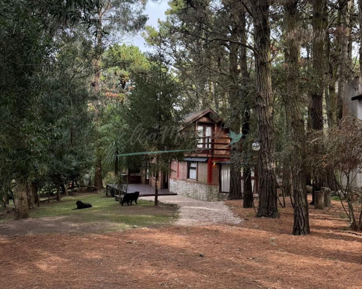 CASA EN VENTA - MAR DE LAS PAMPAS