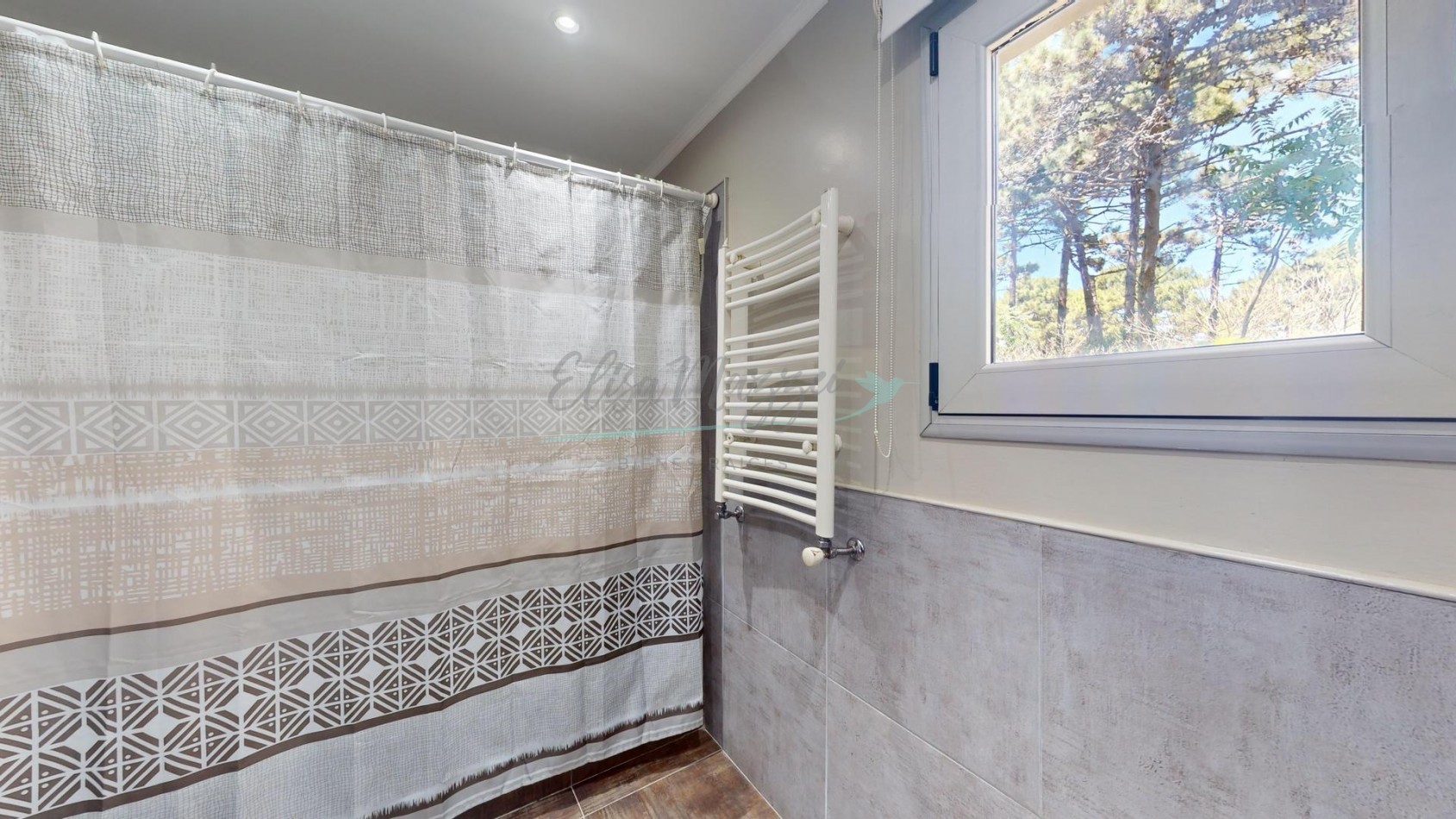 CASA EN VENTA - PINAMAR