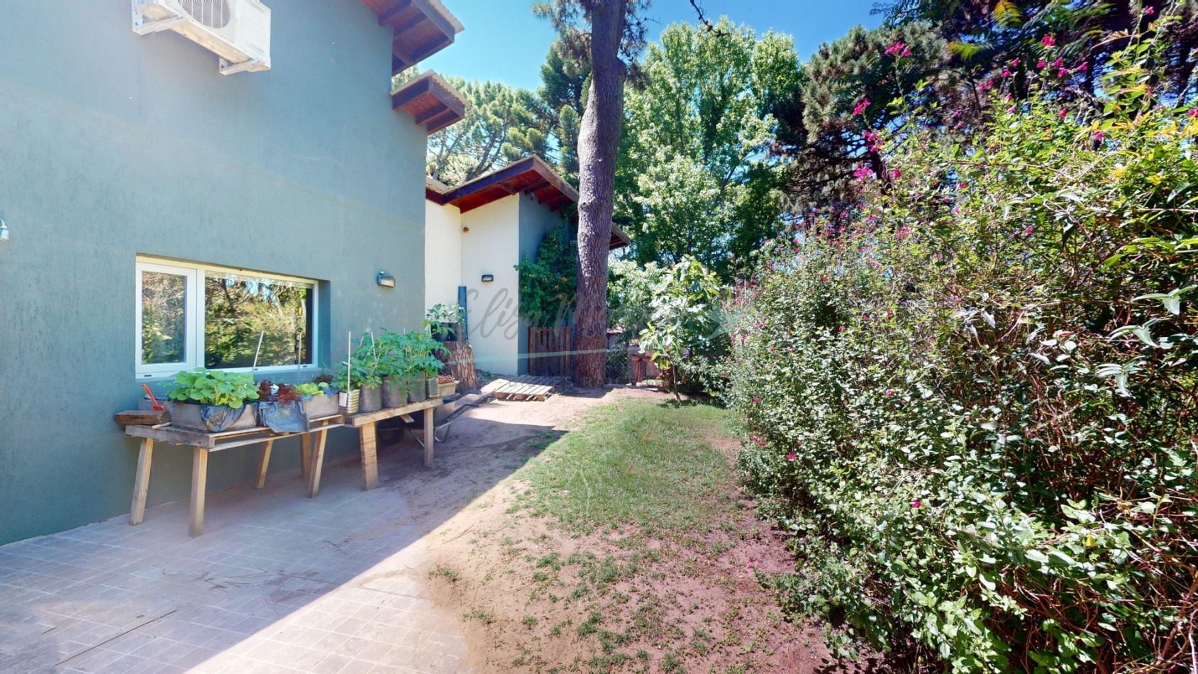 CASA EN VENTA - PINAMAR