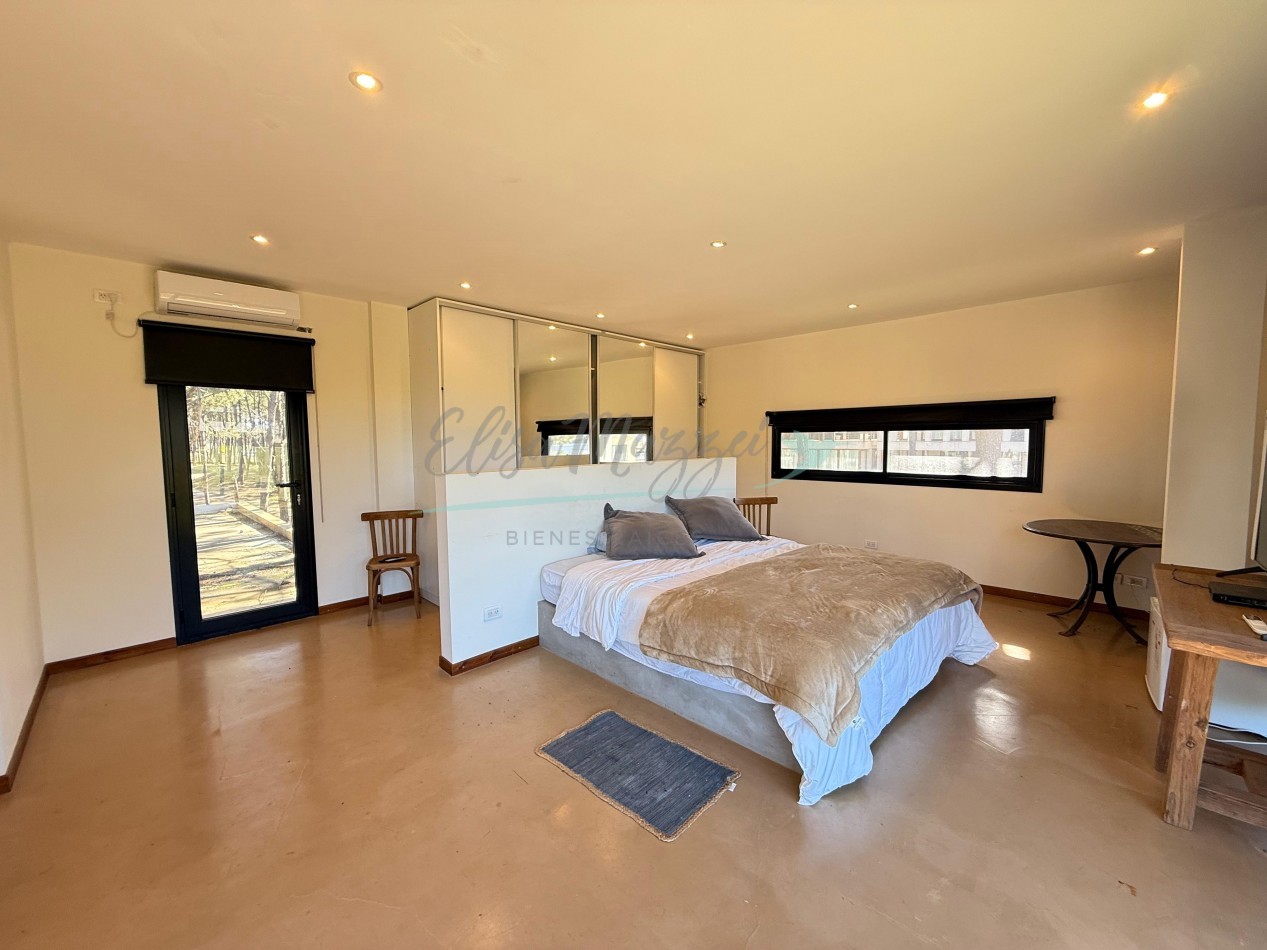 CASA EN VENTA A METROS DEL MAR - VILLA ROBLES