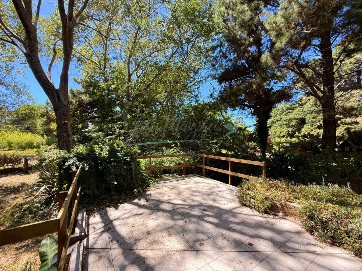 CASA EN VENTA - A METROS DEL MAR - VALERIA DEL MAR