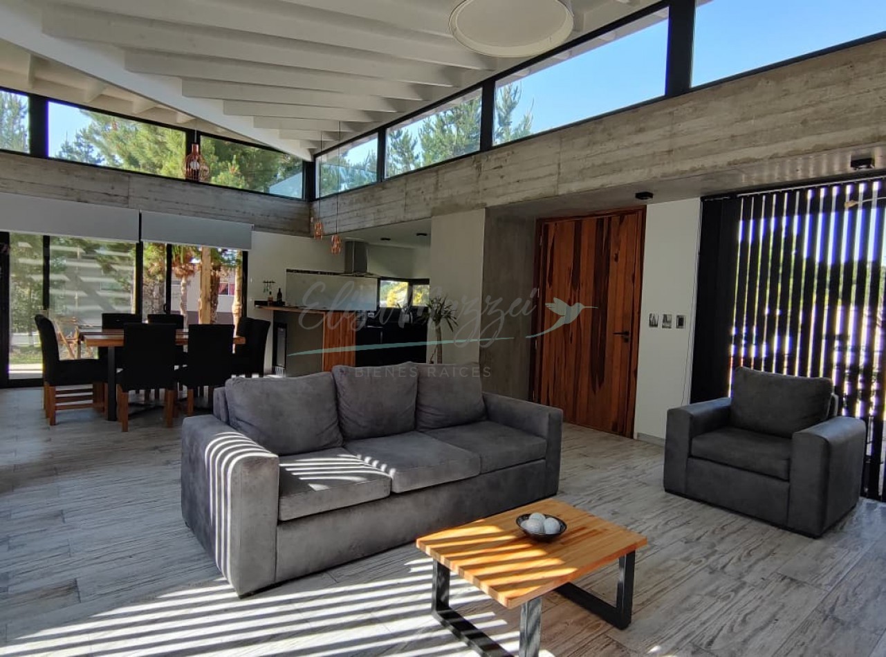 CASA EN VENTA - COSTA ESMERALDA 