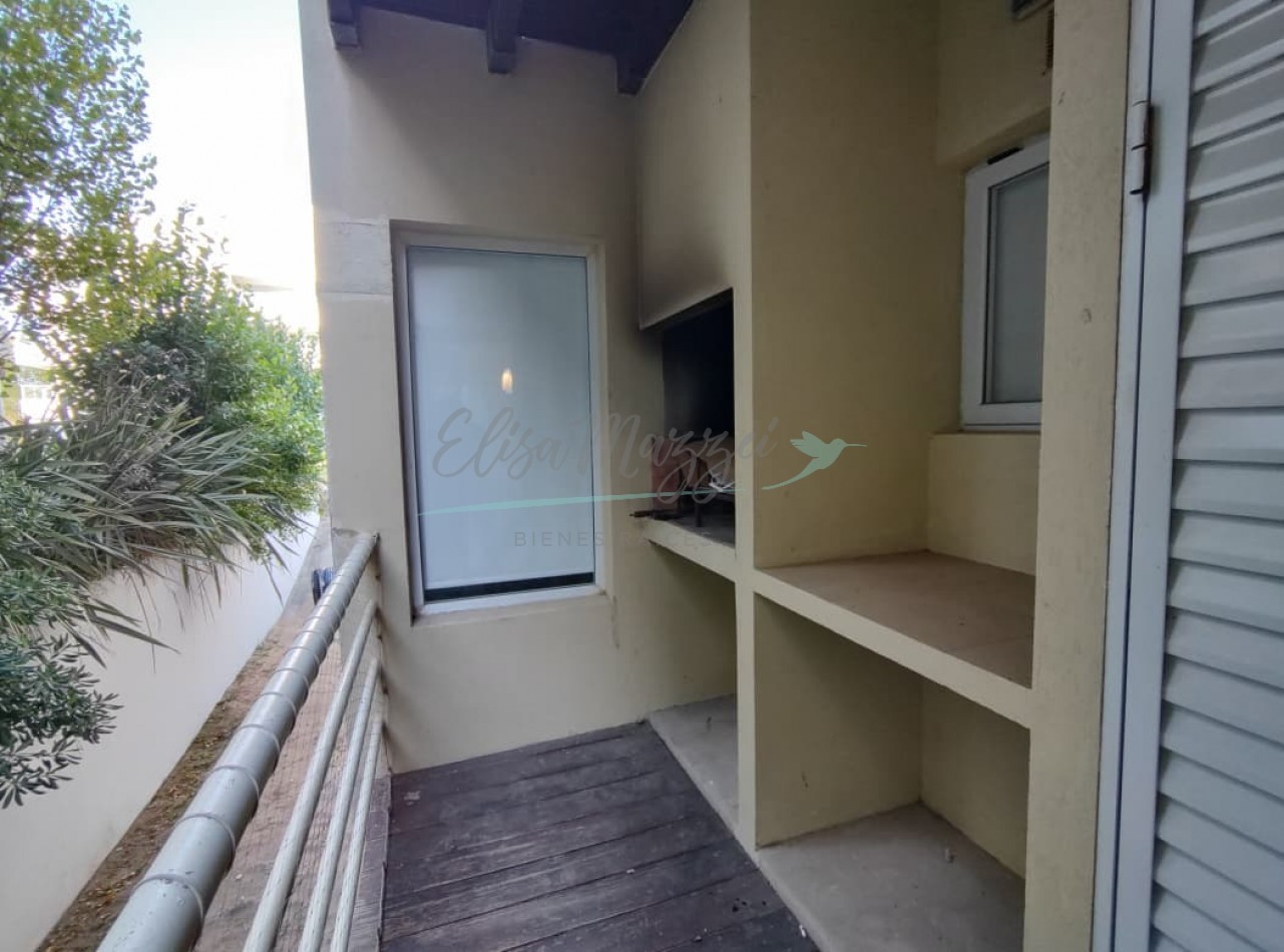 DEPARTAMENTO TRES AMBIENTES A METROS DEL MAR - EN VENTA - PINAMAR