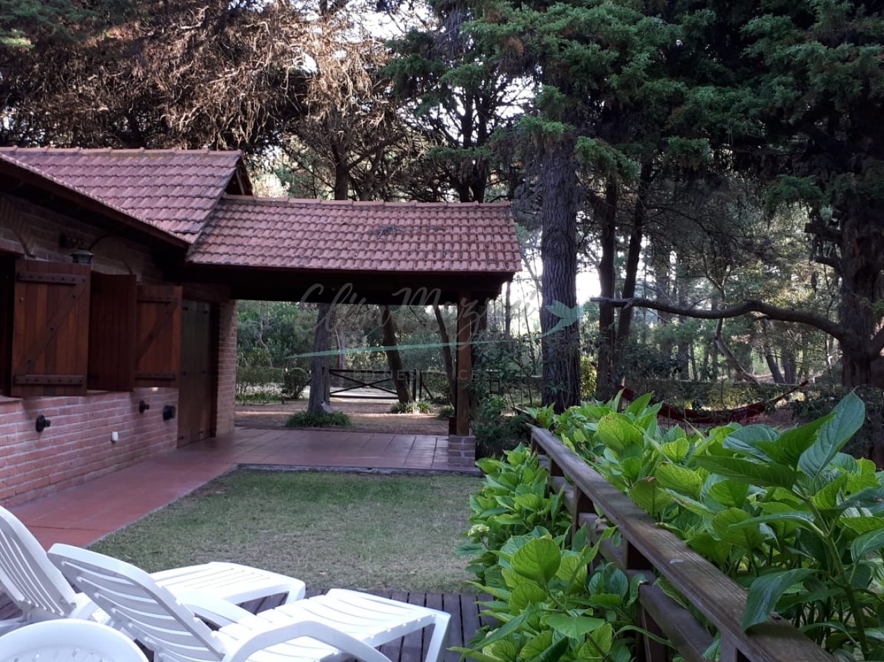 CASA EN ALQUILER ANUAL - PINAMAR