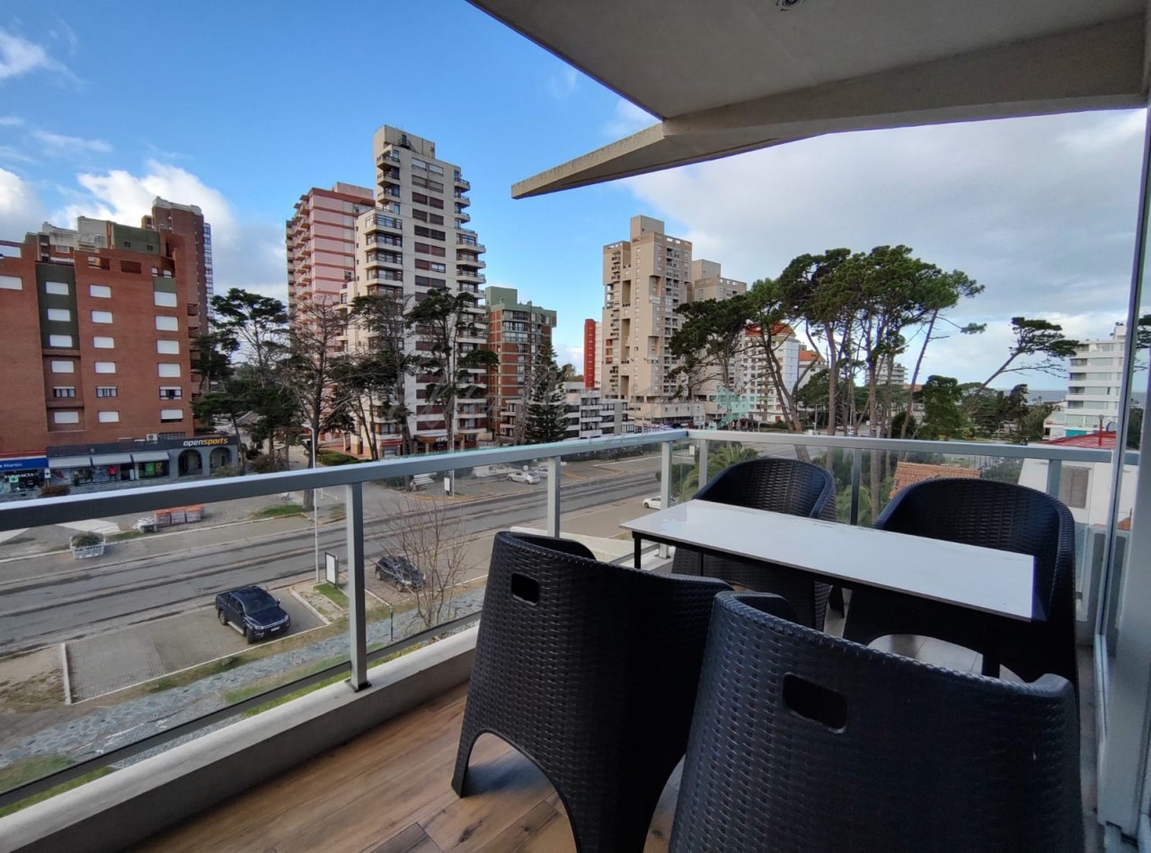 DEPARTAMENTO TRES AMBIENTES EN VENTA - PINAMAR