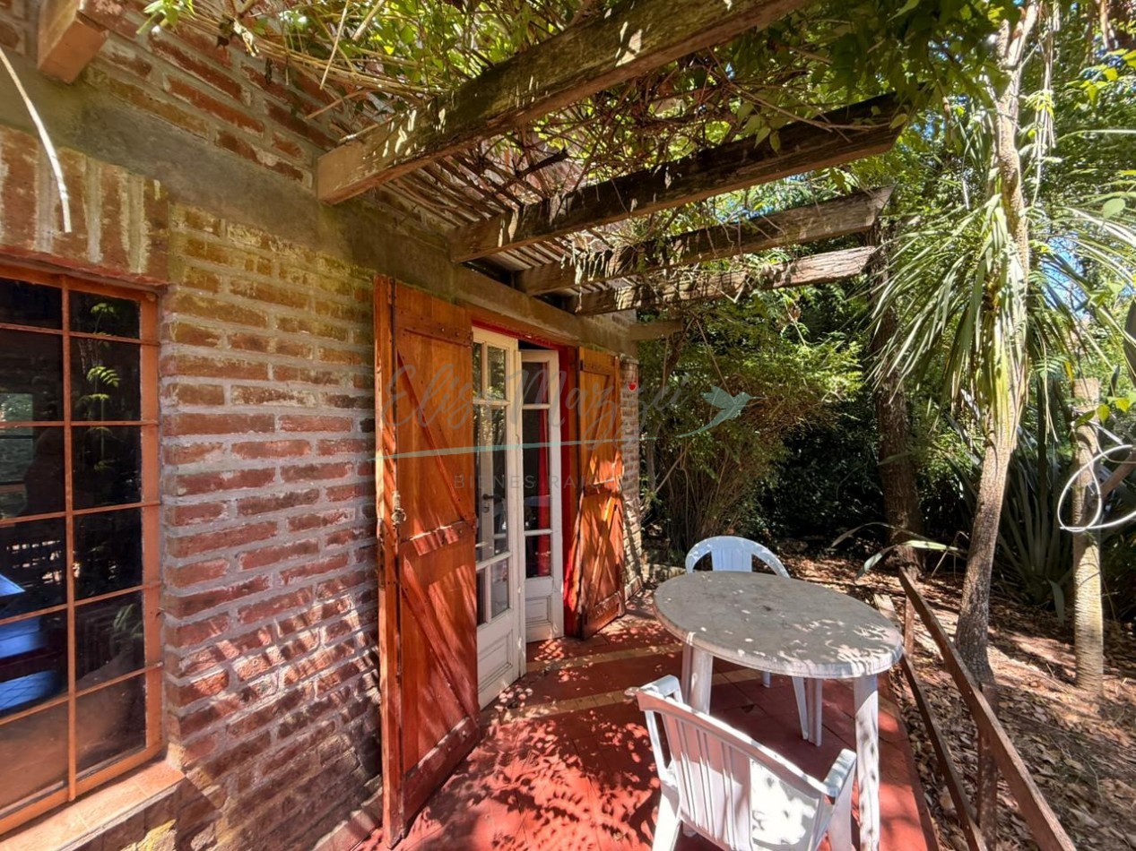 CASA EN VENTA - A METROS DEL MAR - VALERIA DEL MAR