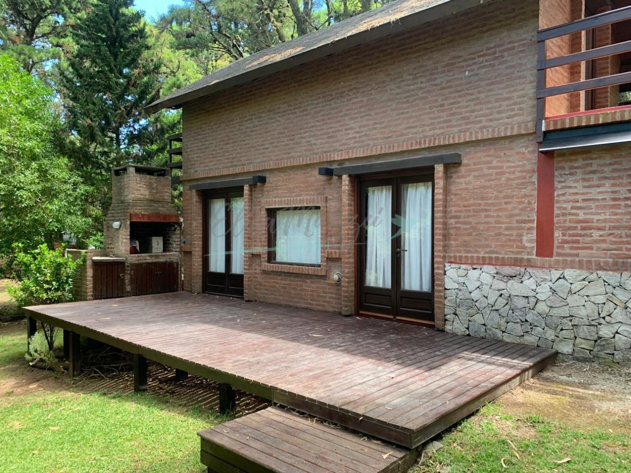 CASA EN VENTA - MAR DE LAS PAMPAS