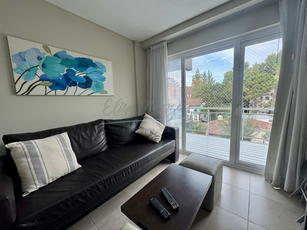 DEPARTAMENTO TRES AMBIENTES EN VENTA - PINAMAR CENTRO