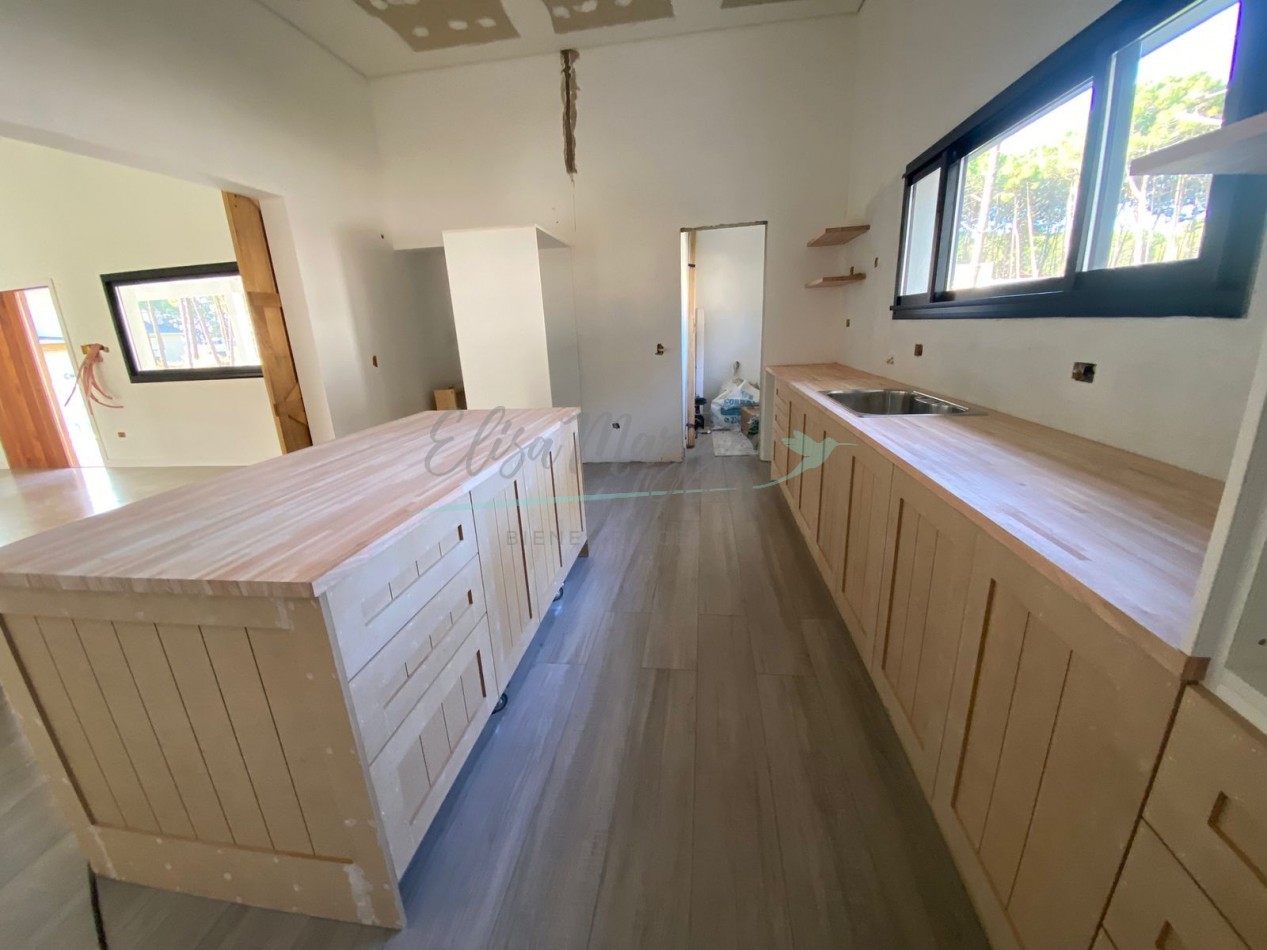 CASA EN VENTA - PIONEROS - PINAMAR