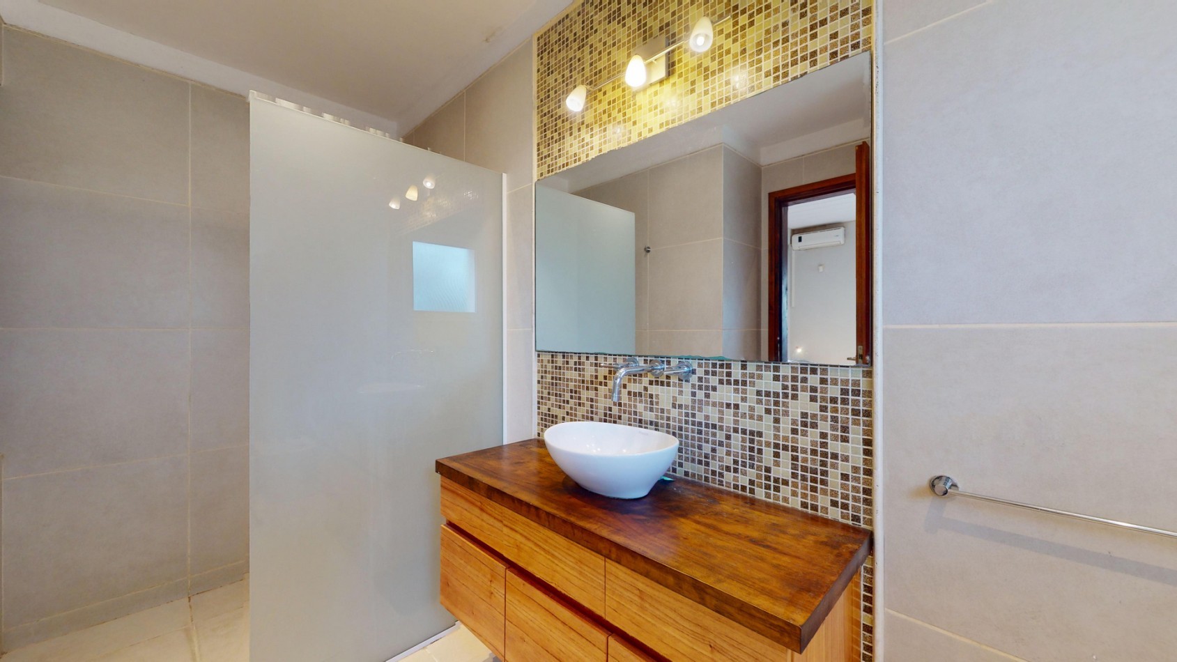 CASA EN VENTA - PINAMAR