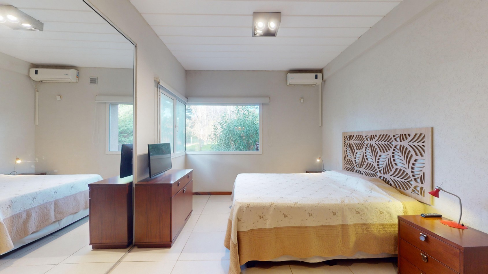 CASA EN VENTA - PINAMAR