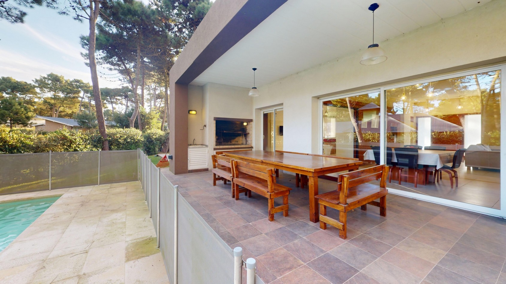 CASA EN VENTA - PINAMAR