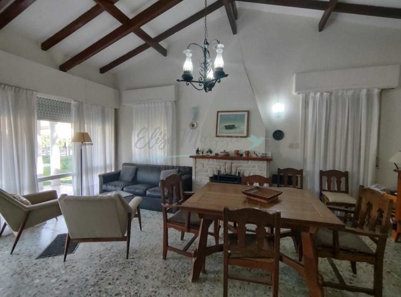 LOTE COMERCIAL CON CASA EN VENTA - PINAMAR 