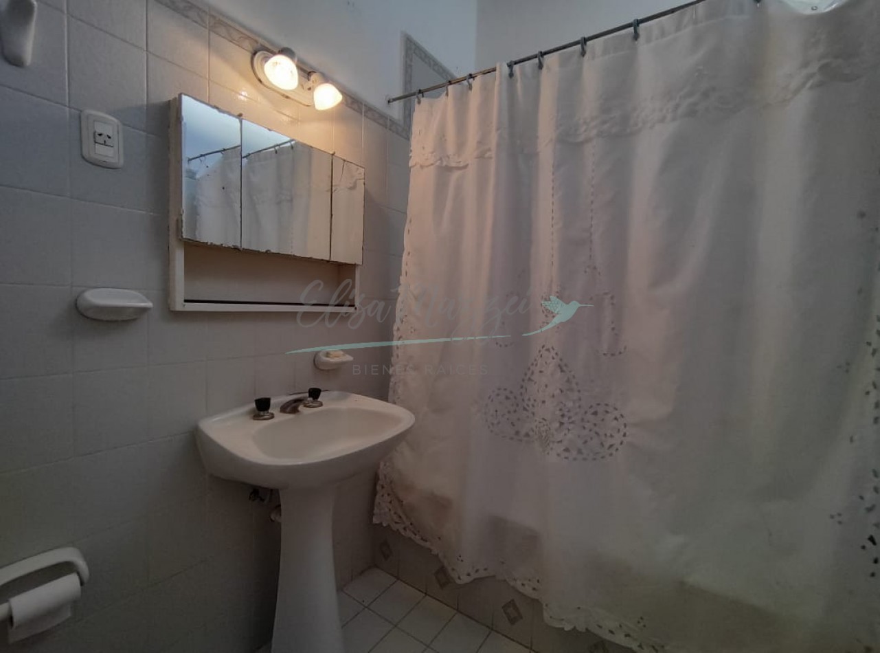 LOTE COMERCIAL CON CASA EN VENTA - PINAMAR 