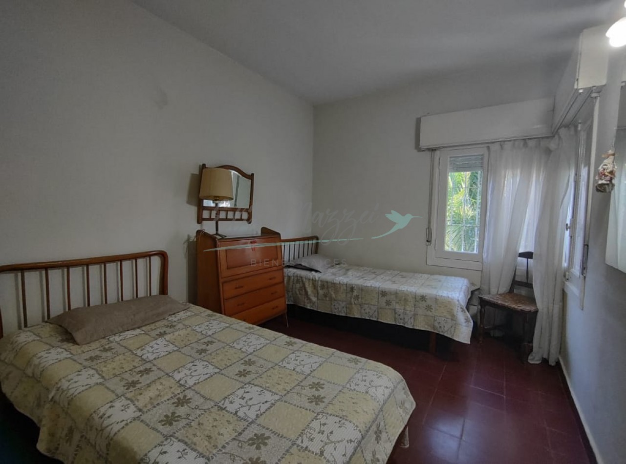 LOTE COMERCIAL CON CASA EN VENTA - PINAMAR 