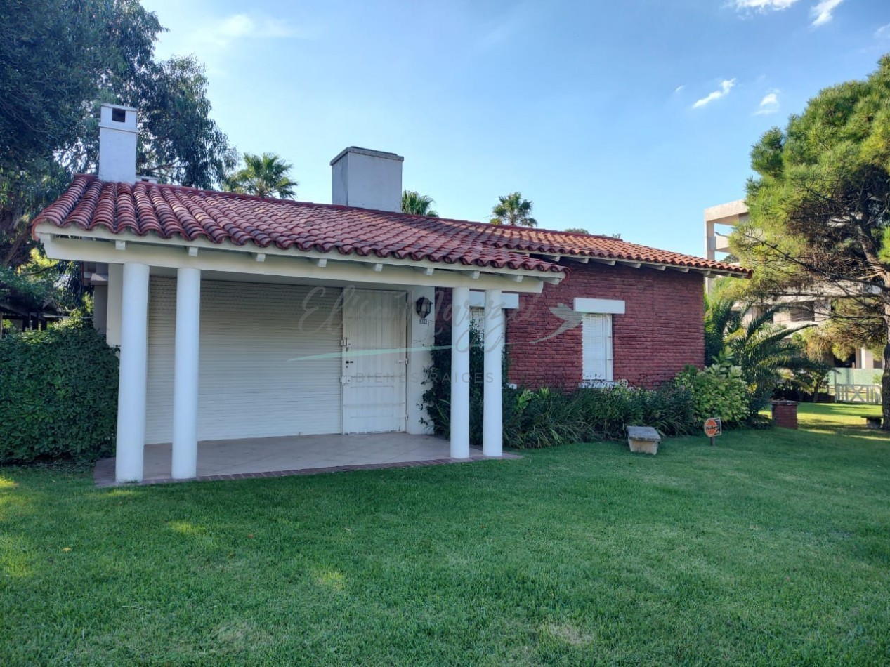 LOTE COMERCIAL CON CASA EN VENTA - PINAMAR 