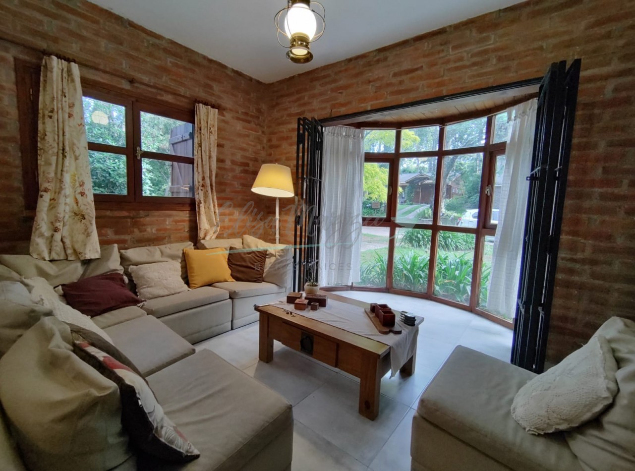 CASA EN VENTA - VALERIA DEL MAR